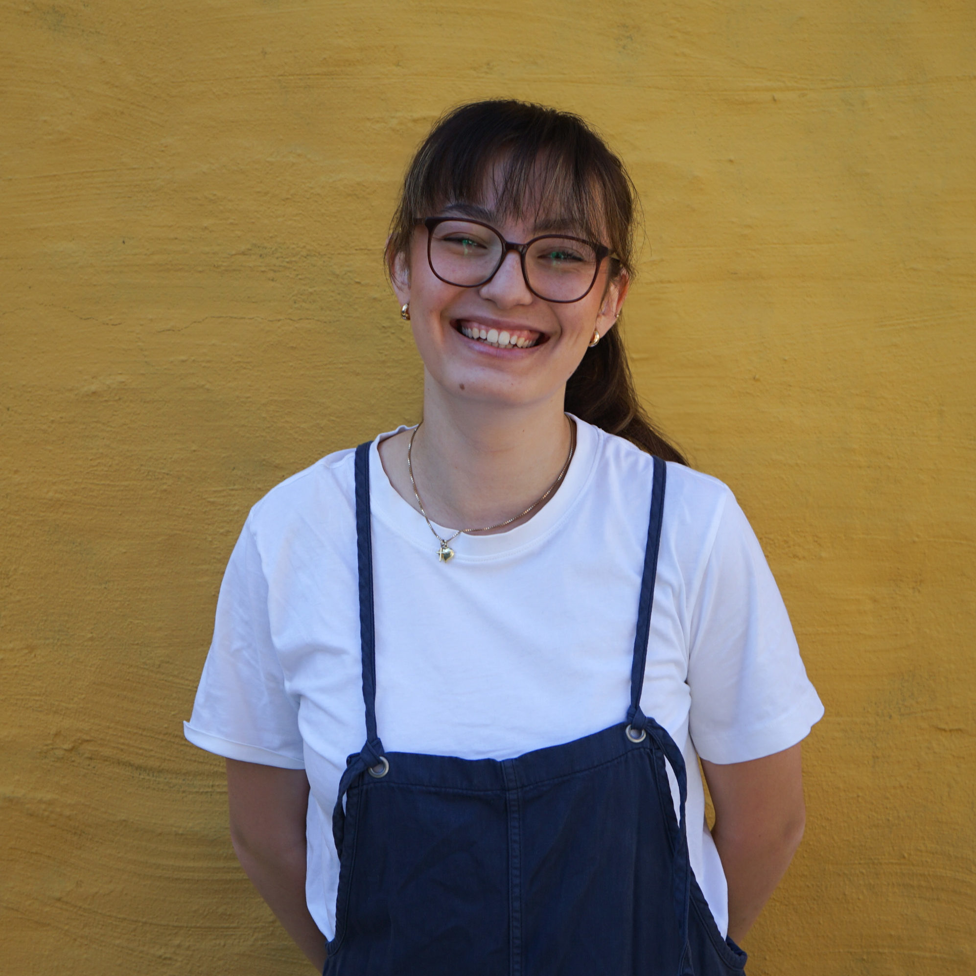 Emma-circle-e471bea1ed70c8ff344df2e1611927bc-